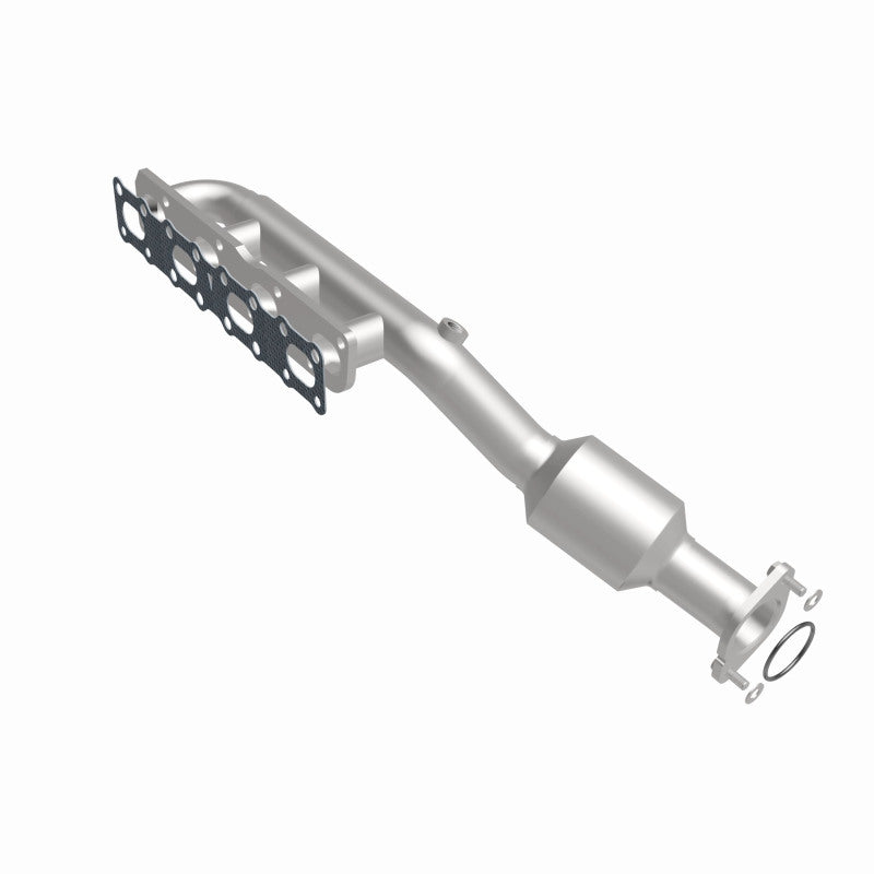 MagnaFlow 2004 Nissan Titan 5.6L Direct Fit Converter