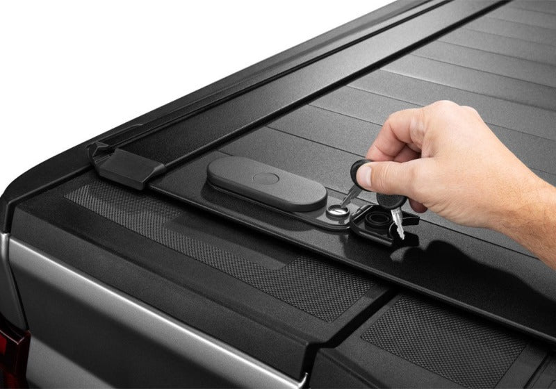 Retrax 22-26 Nissan Frontier 5ft Bed (w or w/o Utilitrack) RetraxPRO EZ-Off FRC-4000