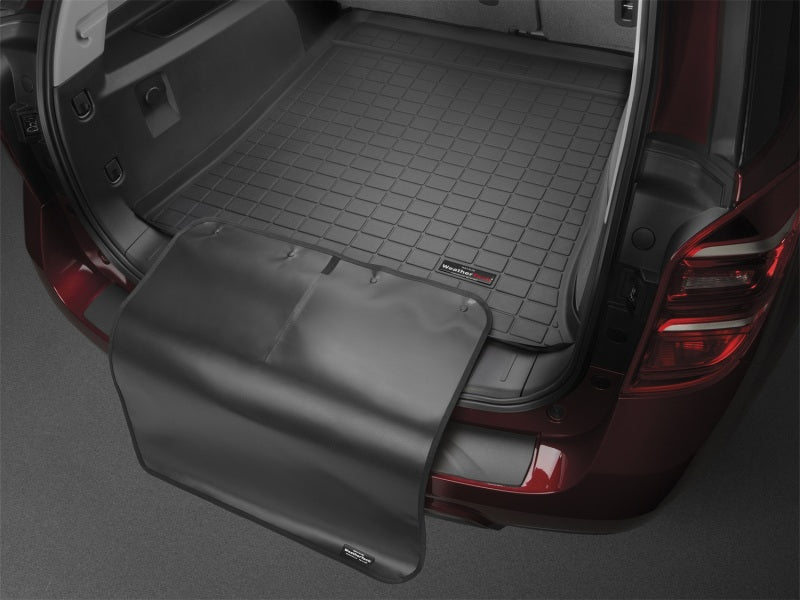 WeatherTech 22-25 Hyundai Tucson Hybrid Cargo Liner w/Bumper Protector - Black