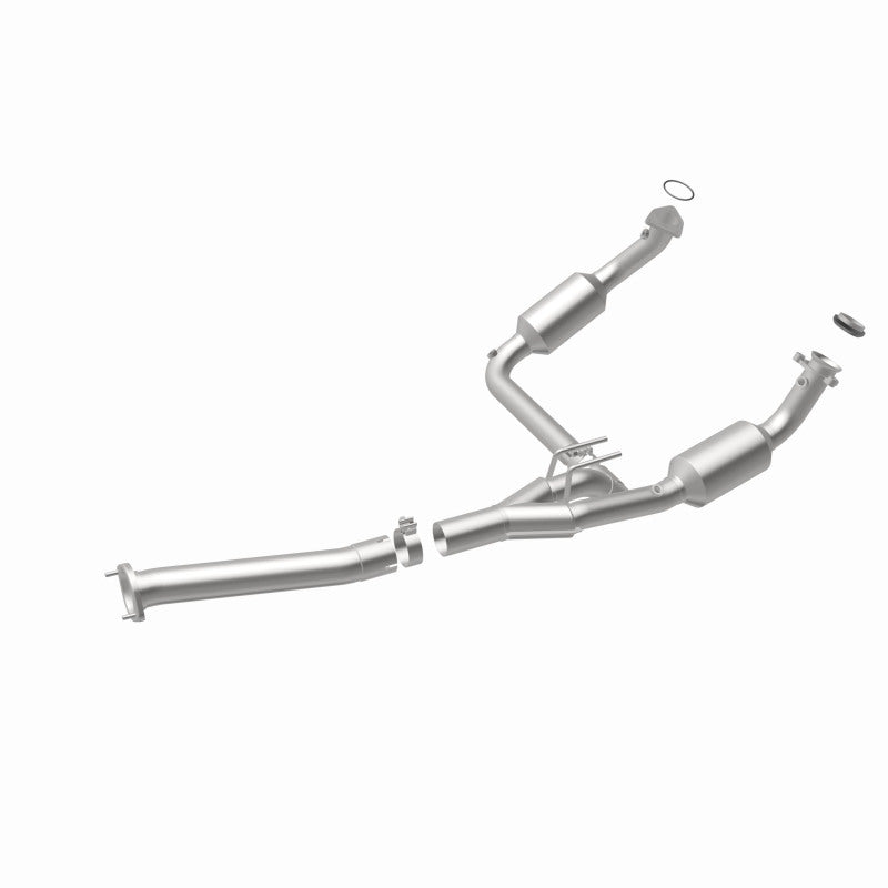 MagnaFlow 04-05 Chevrolet Express 1500 5.3L Direct Fit Converter