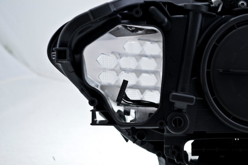 Hella 2011 BMW 5Ser Sdn F10 W/Ahl - Headlamp Lh Xen