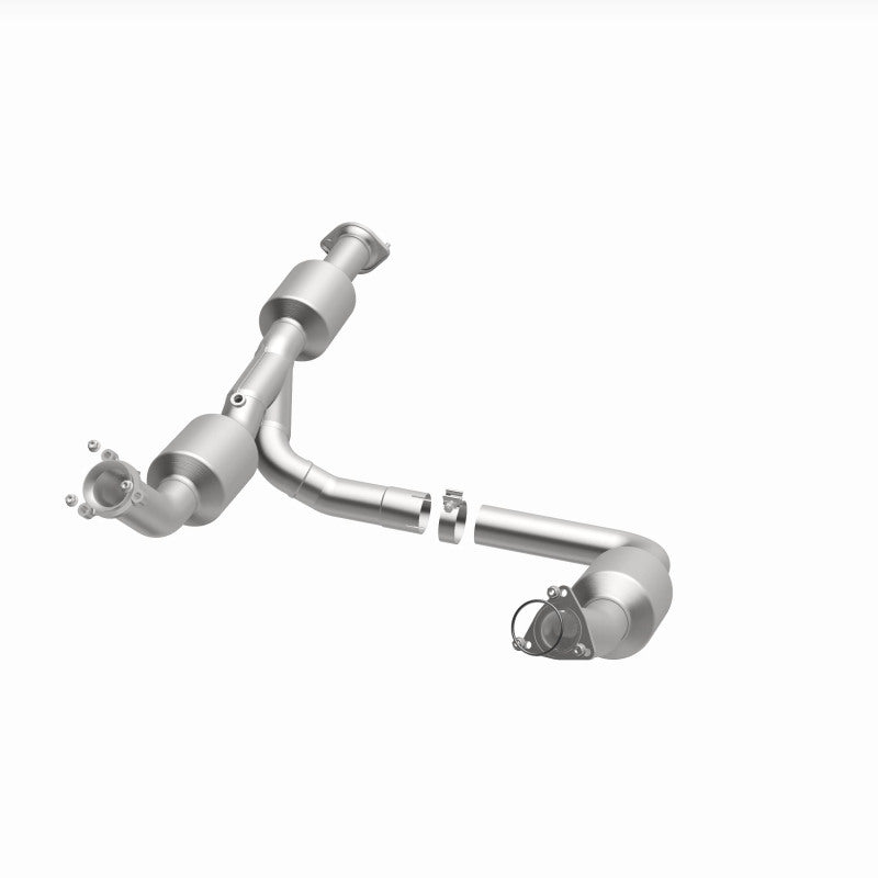 MagnaFlow 18-20 Chevrolet Express 2500 Single Underbody 4.3L Direct Fit Catalytic Converter