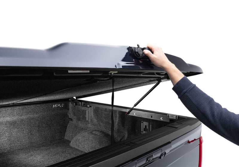 UnderCover 2022 Ford Lightning + 23-24 Ford F-150 5.5 ft Short Bed Tonneau Cover