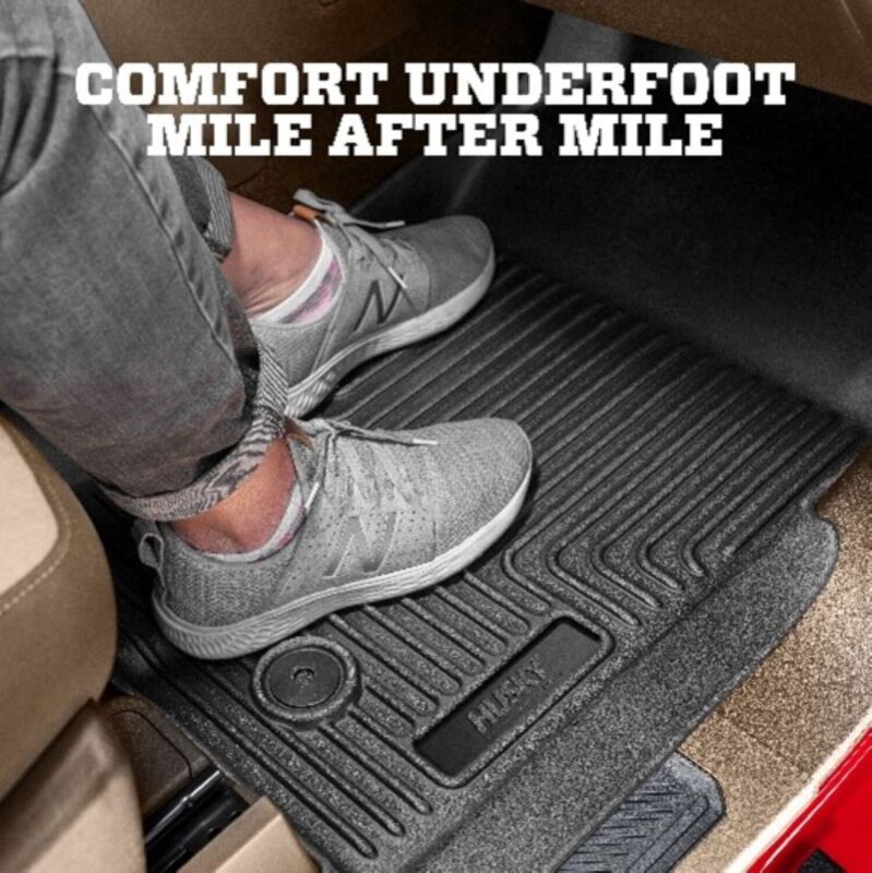 Husky Liners 2017 Chrysler Pacifica (Stow and Go) WeatherBeater 2nd Row Black Floor Liners