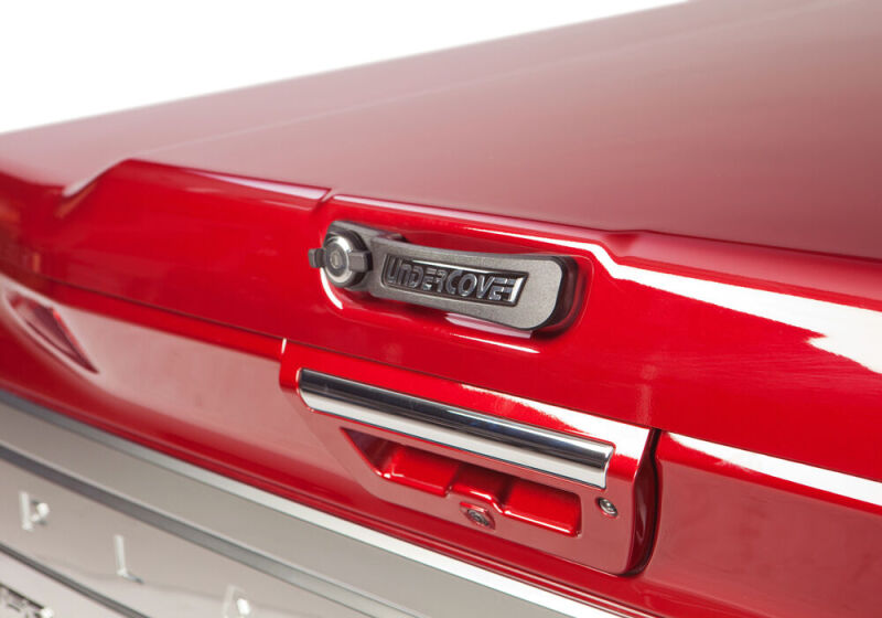 UnderCover 19-25 Chevrolet Silverado 1500 5.9ft Short Bed Elite LX Bed Cover (Painted)