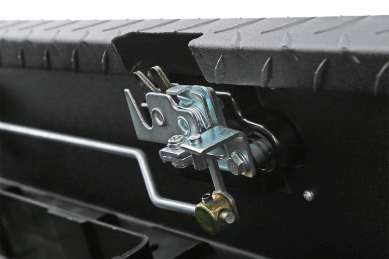 Dee Zee Universal Tool Box - Red Crossover - Single Lid Black BT (Txt Blk)