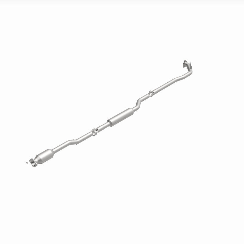 MagnaFlow 14-18 Mitsubishi Outlander Underbody 2.4L AWD Direct Fit Catalytic Converter