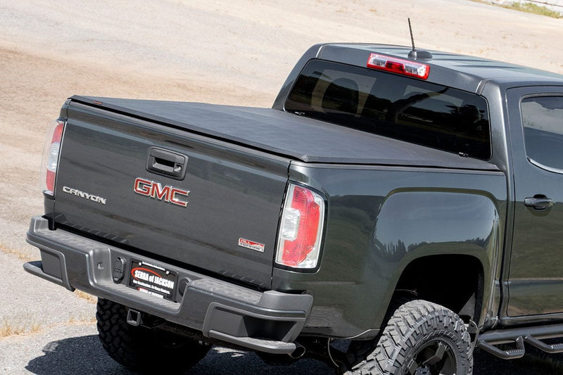 Soft Tri-Fold Bed Cover | 5' Bed | Chevy/GMC Canyon/Colorado 2WD/4WD (15-22)