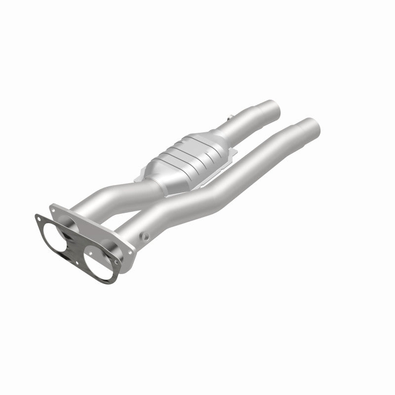 MagnaFlow Direct Fit Catalytic Converter 96-97 7.4L 3500 Truck Rear