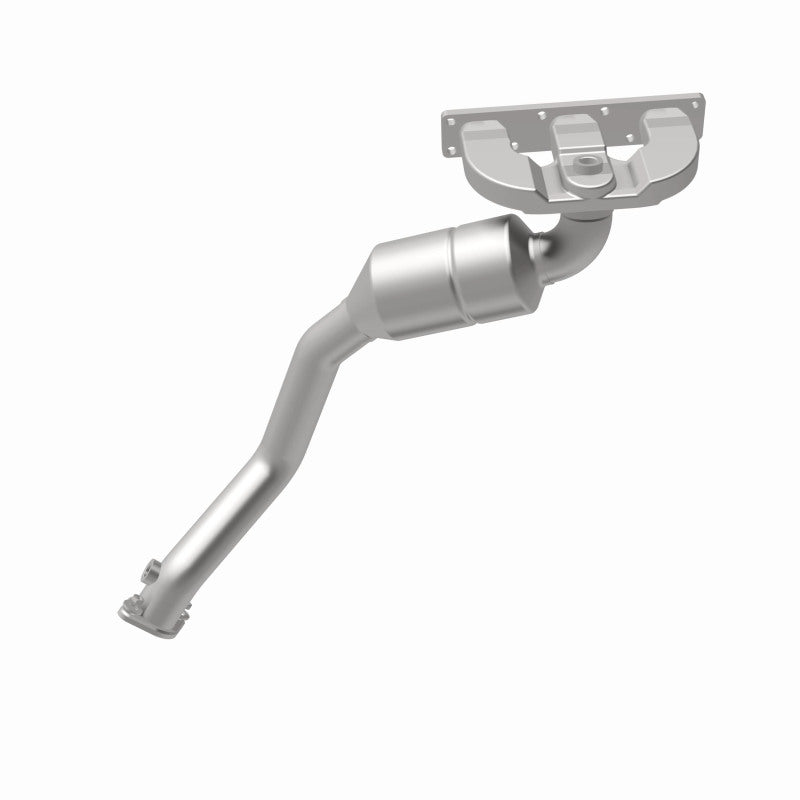 MagnaFlow Direct Fit Catalytic Converter BMW 5 01-03 front OEM