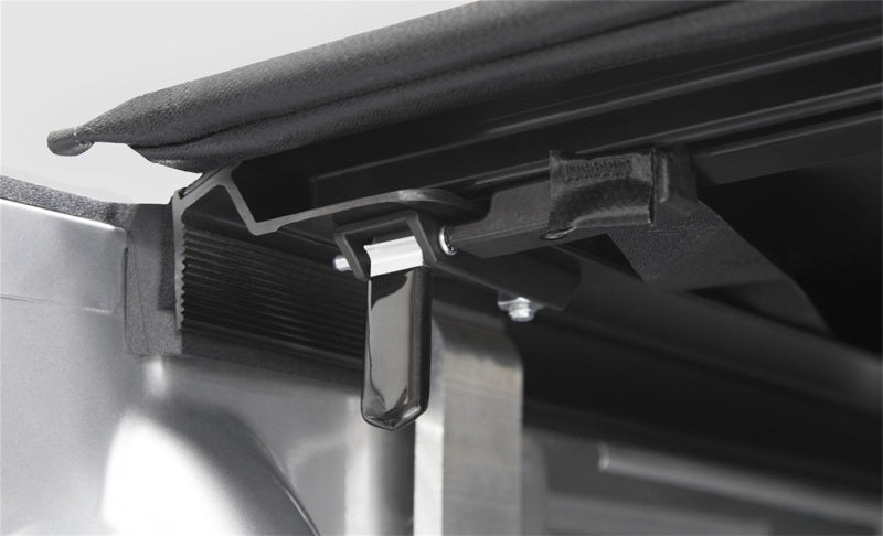Access Vanish 17-19 Nissan Titan 5-1/2ft Bed (Clamps On w/ or w/o Utili-Track) Roll-Up Cover