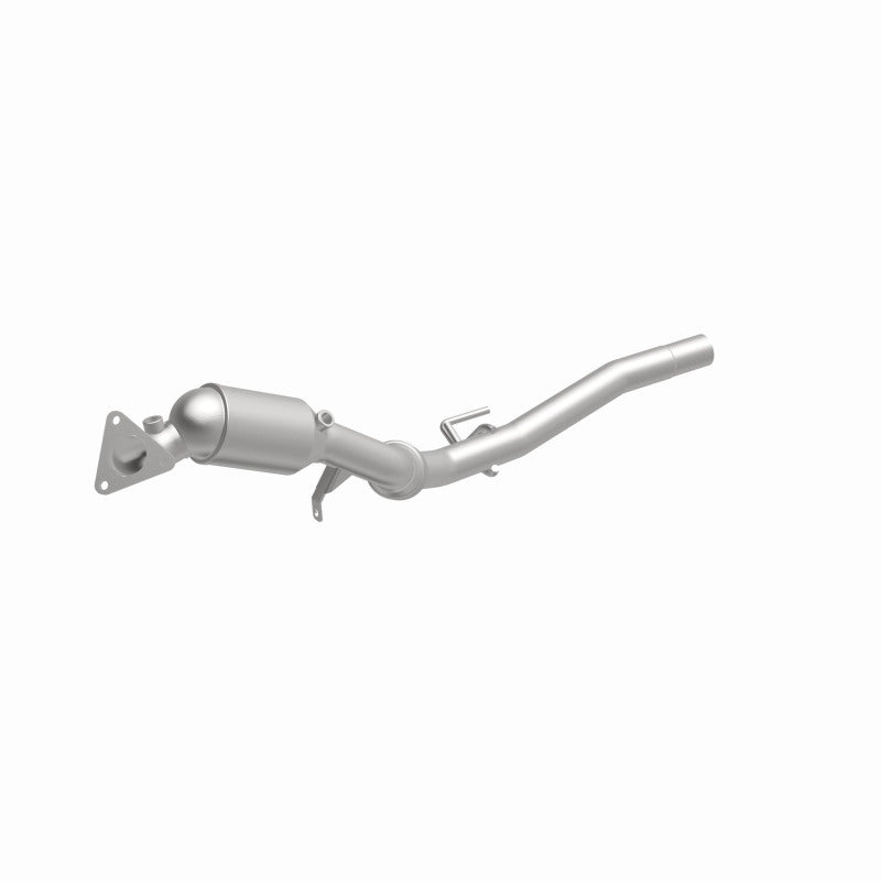 MagnaFlow Direct Fit Catalytic Converter 11-15 Volkswagen Touareg V6 3.6 OEM Underbody
