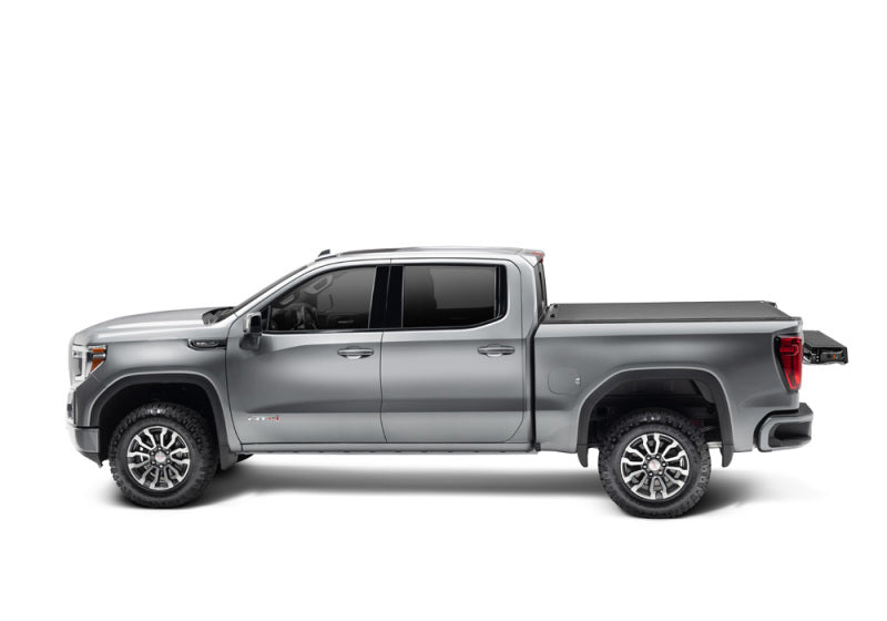 Extang 2019 Chevy/GMC Silverado/Sierra 1500 (New Body Style - 6ft 6in) Xceed (CLOSE OUT)