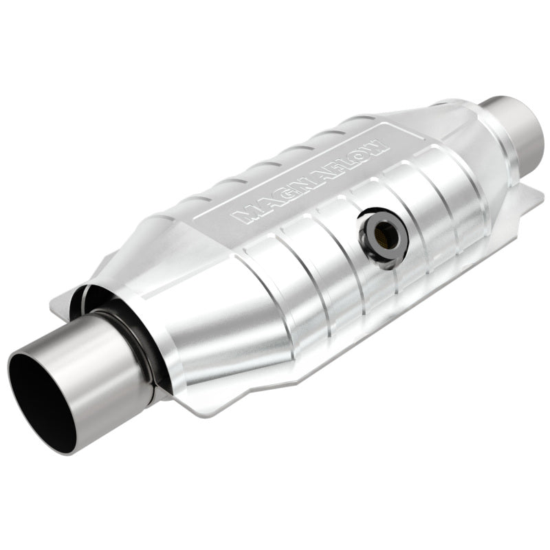 MagnaFlow Universal Catalytic Converter 2.5 OBDII Rear Mid-Bed 02