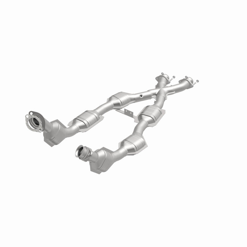 MagnaFlow Direct Fit Catalytic Converter 96-98 Mustang 4.6L 6-Cats
