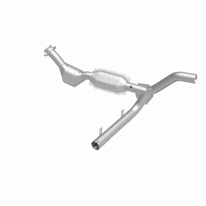 MagnaFlow Direct Fit Catalytic Converter 97-98 Ford F-150 Pickup 4.2L P/S 4WD