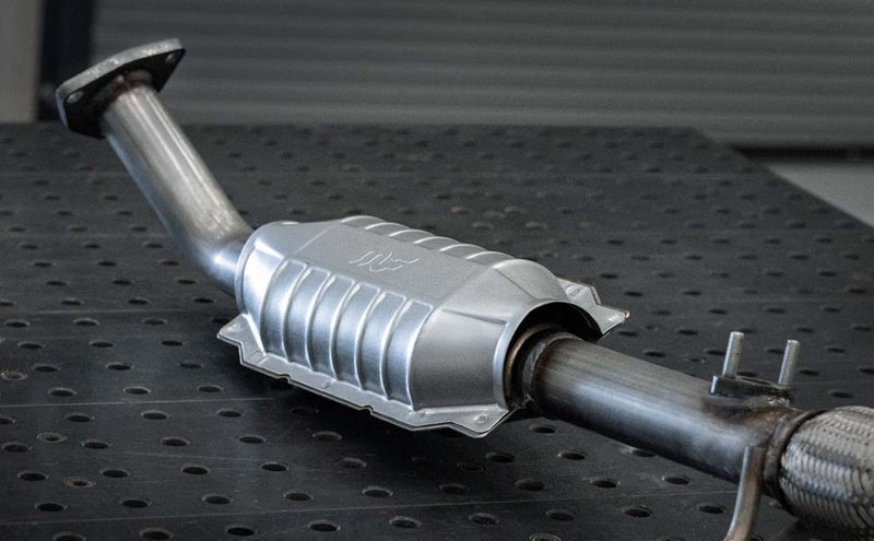 MagnaFlow Universal Catalytic Converter 2/2 D/D