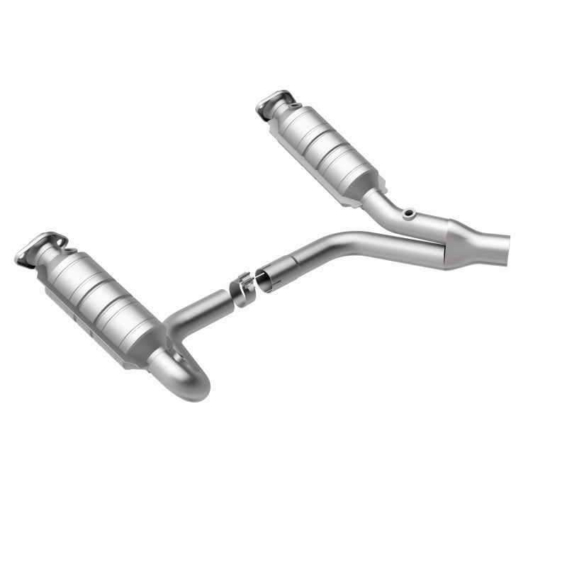 MagnaFlow Direct Fit Catalytic Converter Raider 2006 8 4.7L
