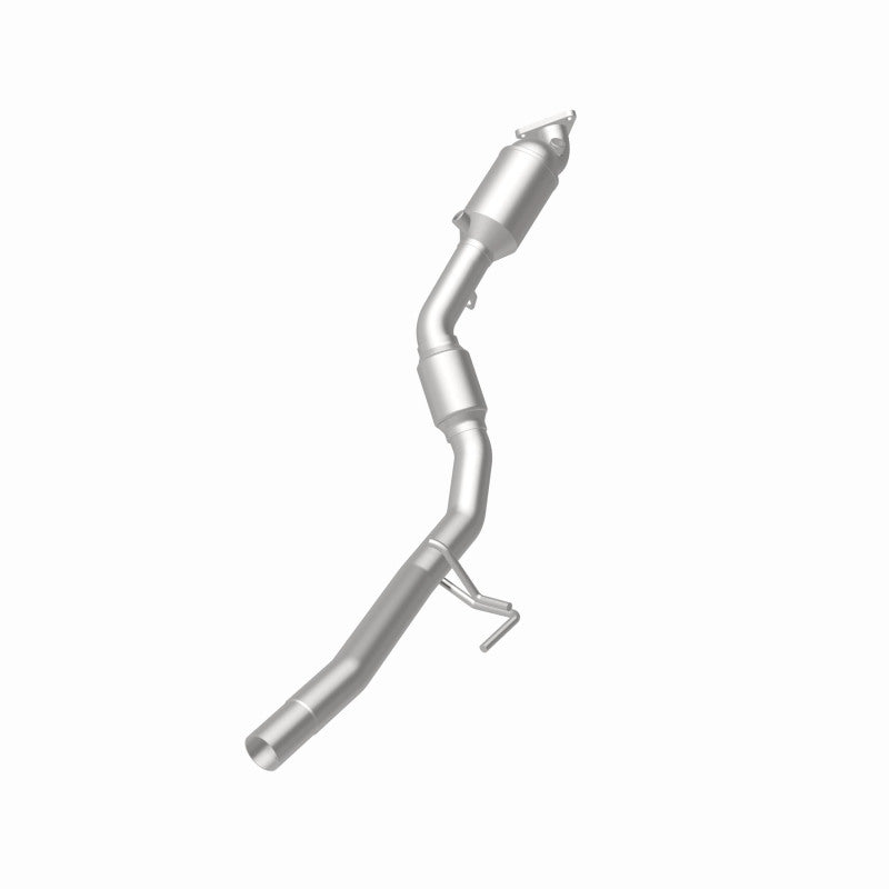 MagnaFlow Direct Fit Catalytic Converter 11-15 Volkswagen Touareg V6 3.6 OEM Underbody