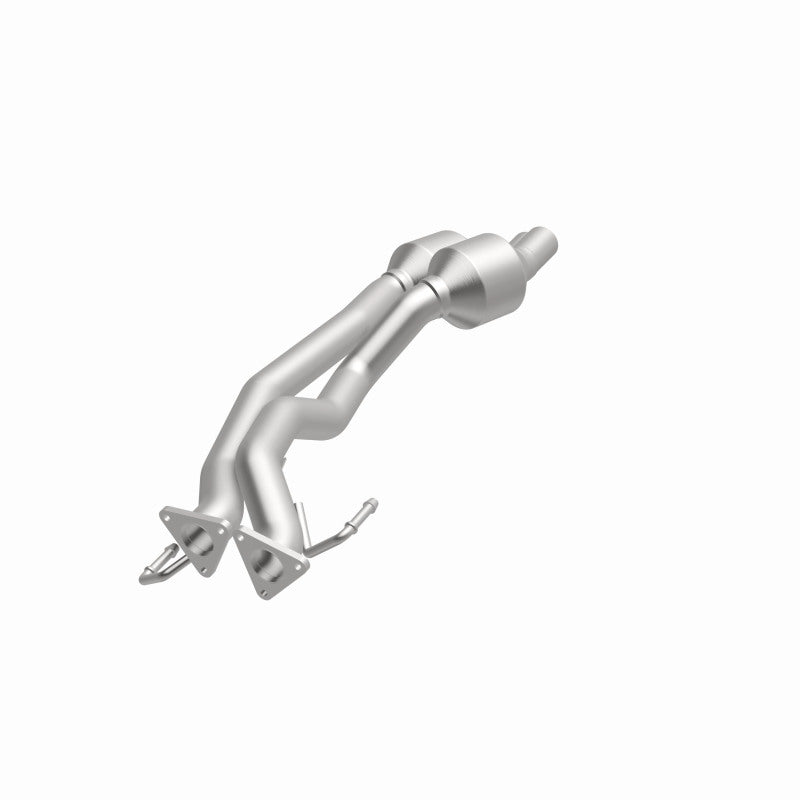 MagnaFlow Direct Fit Catalytic Converter 07-09 Audi Q7 3.6L Manifold