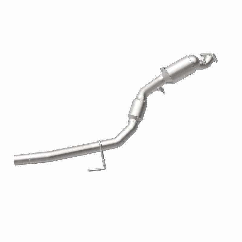 MagnaFlow Direct Fit Catalytic Converter 11-15 Volkswagen Touareg V6 3.6 OEM Underbody