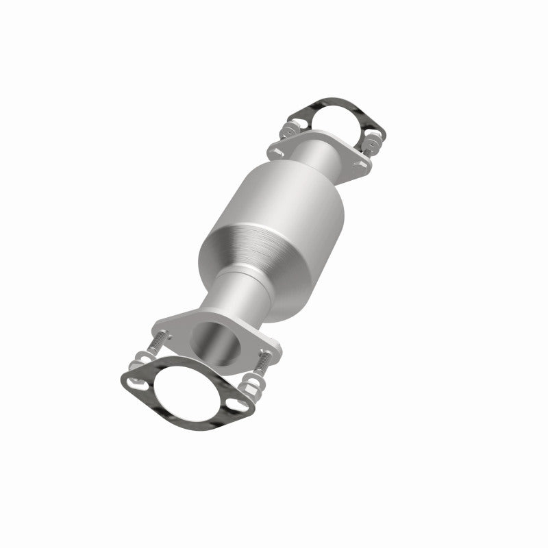 MagnaFlow Direct Fit Catalytic Converter 03-06 Kia Sorento 3.5L rear