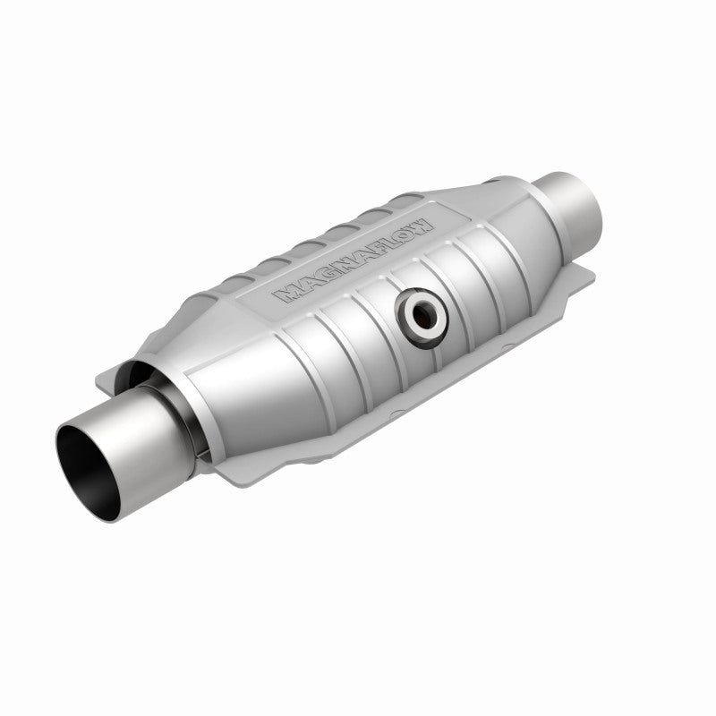 MagnaFlow Universal Catalytic Converter 2.5 OBDII Rear Mid-Bed 02