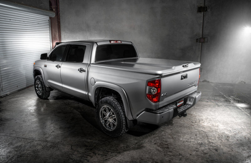 UnderCover 14-15 Toyota Tundra 5.5ft Elite LX Bed Cover - Blue Ribbon