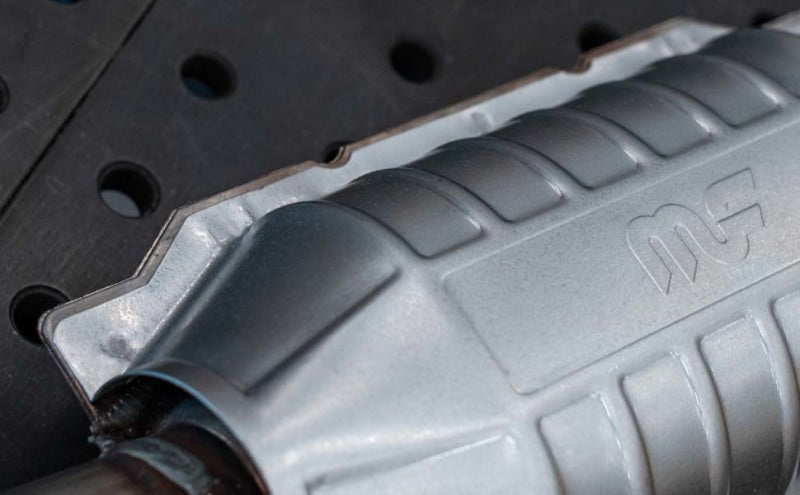 MagnaFlow Universal Catalytic Converter 1.75 FED