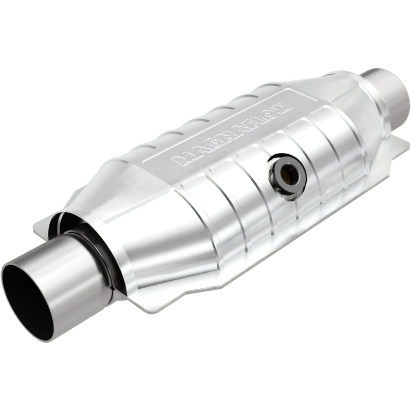 MagnaFlow Universal Catalytic Converter 2.5 OBDII Rear Mid-Bed 02