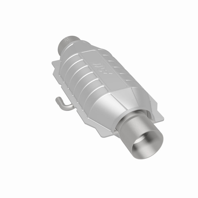 MagnaFlow Universal Catalytic Converter 2.25in Inlet/Outlet Center/Center Oval Rear (California)