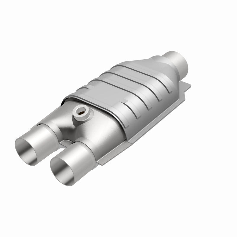 MagnaFlow Universal Catalytic Converter 2/3 D/S Single O2 Boss