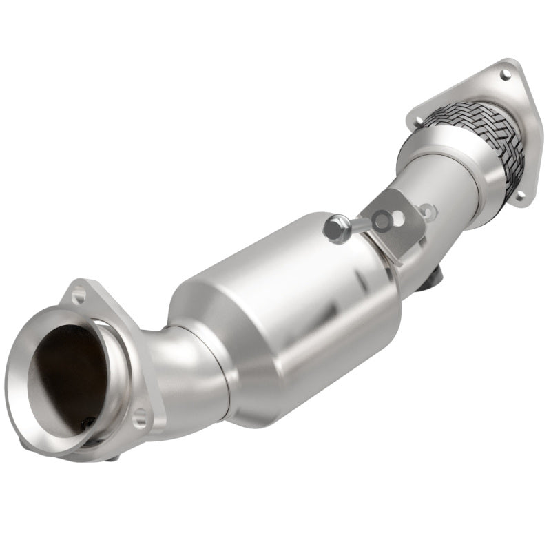 MagnaFlow Direct Fit Catalytic Converter 04-07 VW Touareg 4.2L Driver Side
