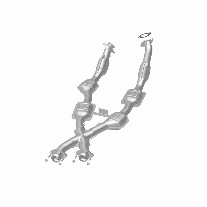 MagnaFlow Direct Fit Catalytic Converter 96-98 Mustang 4.6L 6-Cats